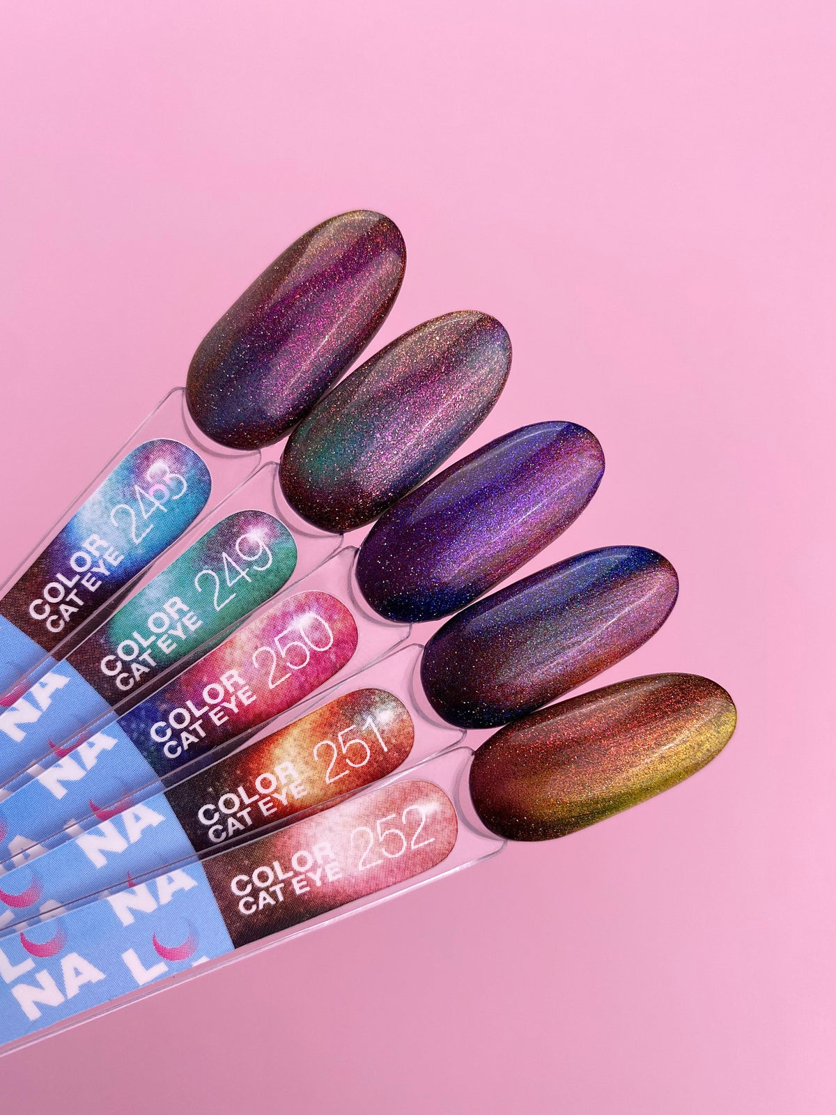 LUNAmoon Color Cat Eye Nº 251 8 ml — Esmalte semipermanente ojo de gato – LUNAmoon – vista 4